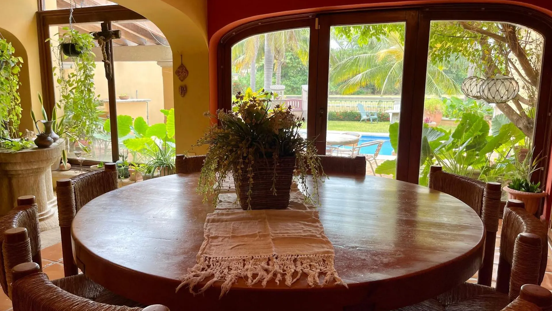 Mexican Style House In The Hotel Zone By Solmar Rentals Cancún