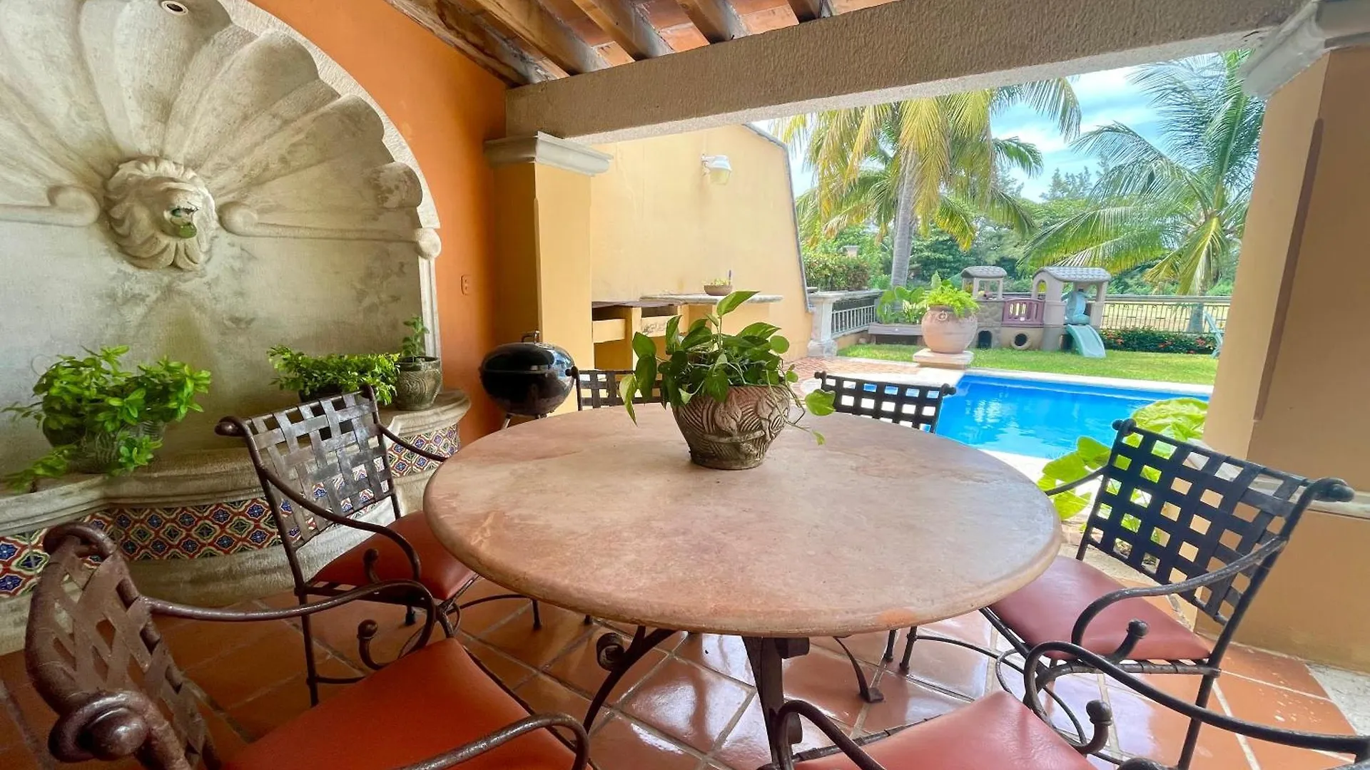 Mexican Style House In The Hotel Zone By Solmar Rentals Cancún Messico
